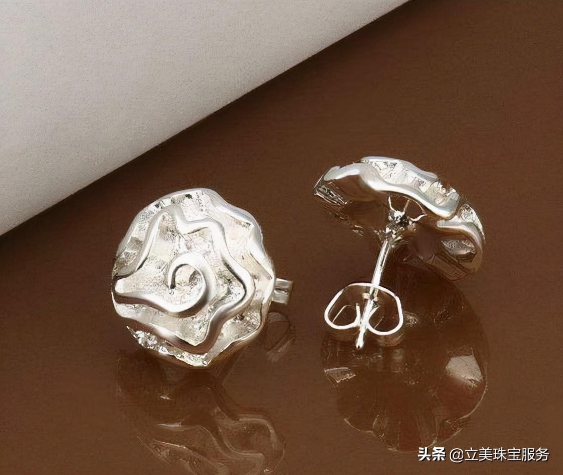 银价格多少钱一克2019，市场动态与投资分析